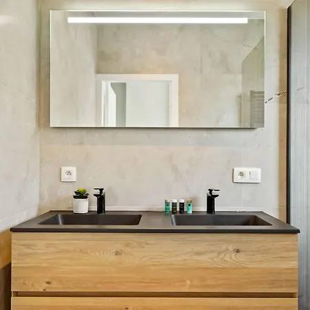 Сasa de vacaciones Huswell - Spacious House With 3 Terraces *