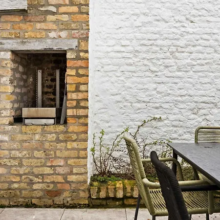 Huswell - Spacious House With 3 Terraces